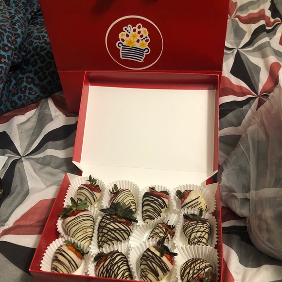 Meet your Posher, Amber - Picture 1 of 1